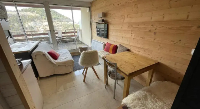 le champas, Book Lejlighed Hoteller i Ubaye Valley med pool, Swimmingpool