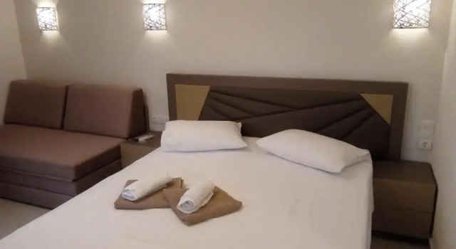 petros house, Забронировать Отель Сарти Ситония