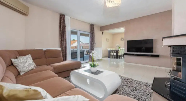 Holiday house Karla, Забронировать Отель Галовац 