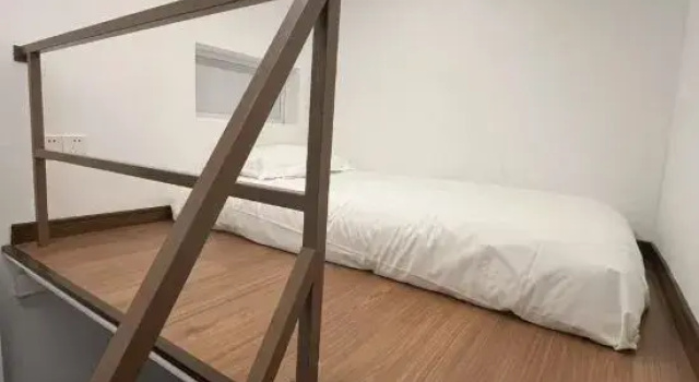 Семейный люкс с 2 комнатами Shude Homestay (Jing'an Temple)