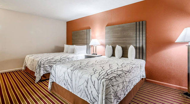 Четырёхместный номер Standard Americas Best Value Inn Heflin