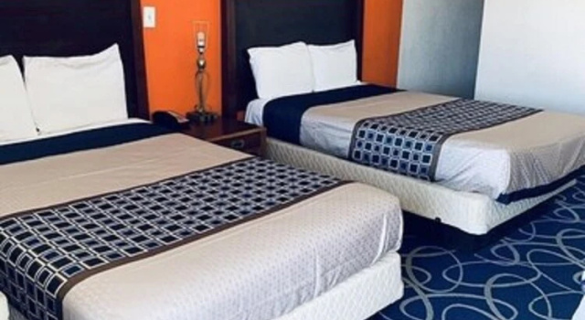 Четырёхместный номер Standard Budget Inn Pecos