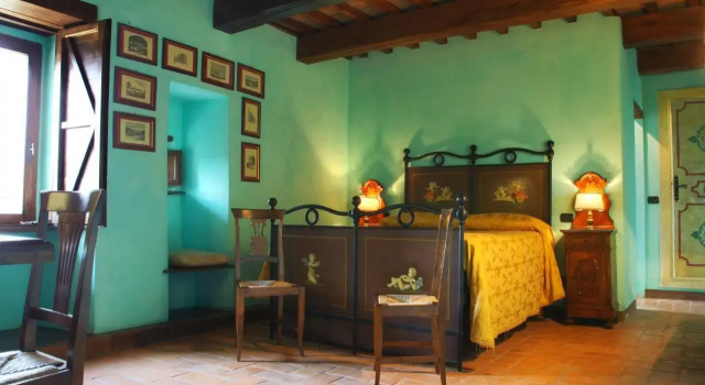 Castello Di Petroia, Rezervovat Hotel Mengara Umbrie