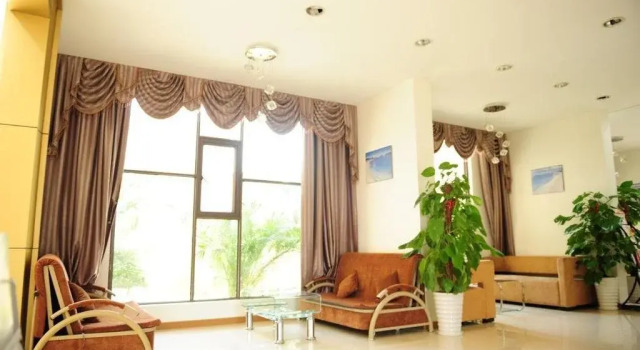Beihai Bainian Fudi Hotel, Prenota Hotel Beihai Guangxi