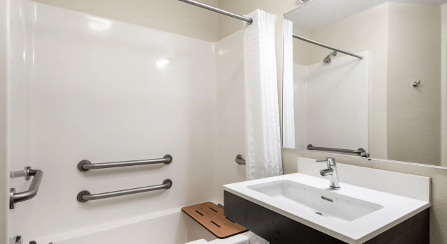 Люкс Candlewood Suites Durham by IHG