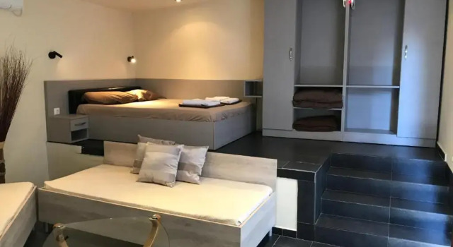 Полулюкс Design Hotel Logatero