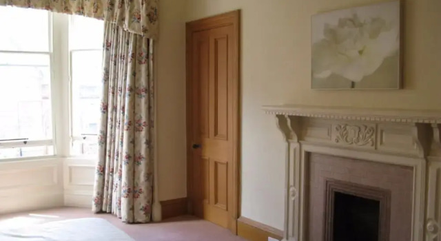 3 Bedroom Flat Near The Meadows Sleeps 6, Забронировать Апартаменты/квартира Апартаменты Мерчистон, Апартаменты/квартира