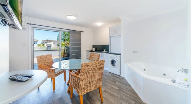 Студия Deluxe Adrift Apartments Yamba