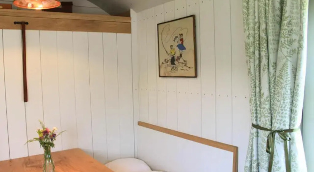 The Parlour, for Alton Towers & the Peak District, 预订 酒店 尤托克西特 斯塔福德郡