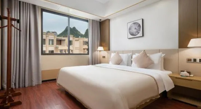 Люкс с 2 комнатами с балконом Meeteem Boutique Hotel