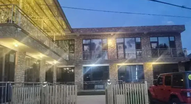 Nalati Two smaller resident homestays, Prenota Hotel Hotel a Xinjiang con parcheggio, Parcheggio