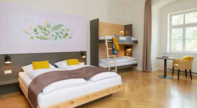 Четырёхместный номер Standard JUFA Hotel Stift Gurk