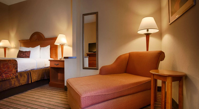 Номер Deluxe Best Western Plus Edison Inn