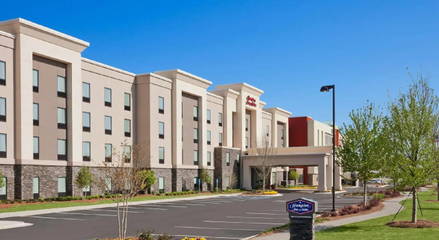 Четырёхместный номер Standard Hampton Inn & Suites Huntsville Research Park Area