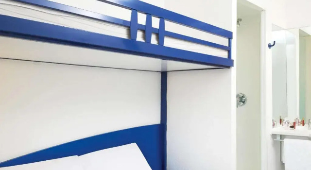 Трёхместный номер Standard ibis budget Newport