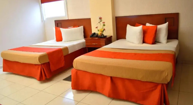 Четырёхместный номер Standard Hotel Elizabeth Ciudad Deportiva