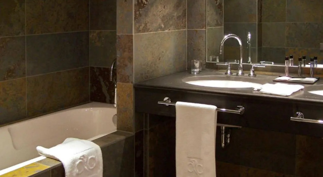Двухместный номер Deluxe Cour du Corbeau Hotel Strasbourg - MGallery Collection