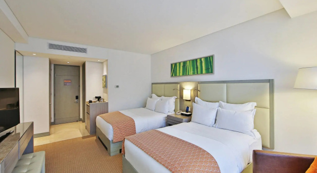 Deluxe négyágyas szoba Cali Marriott Hotel