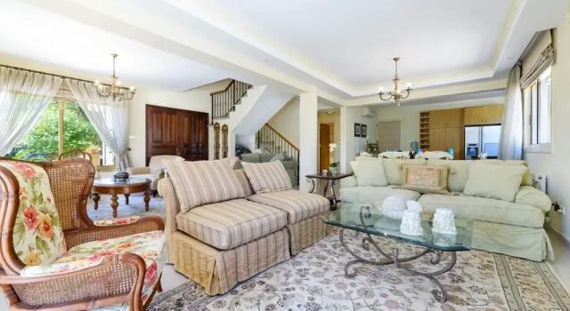 Villa Larnaca, Book Villa Sommerhuse i Mazotos, Hytte