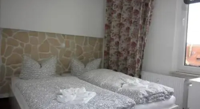 Apartment am Rathaus, Prenota Appartamento Hotel a Garz con parcheggio, Parcheggio