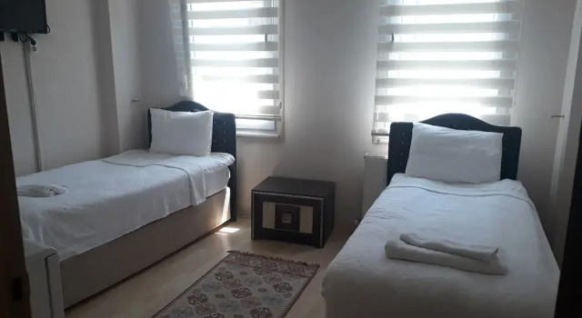 Tiny Turquoise Hotel, Забронировать Отель Отели Стамбула с парковкой, рядом с Базар Араста, Парковка