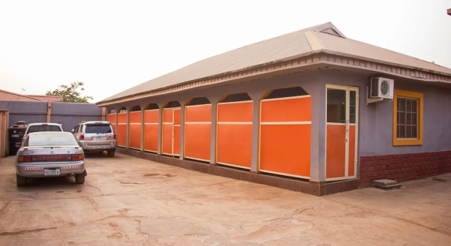 Duckland Hotel and Suites Ltd, Rezerwuj Hotel Hotele w Ikorodu ze śniadaniem, Śniadanie