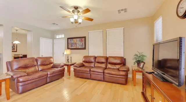 3 Mi to SanTan Village Home with Pool Access, 预订 度假屋 吉尔伯特 凤凰城都市区