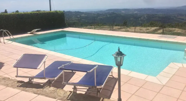 Cascina Filipot, Varaa Hotelli Cerretto Langhe Langhe