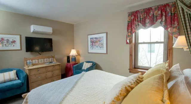 Inn at Cedar Crossing, Забронировать Отель Отели Стерджен-Бей с парковкой, рядом с Исторический музей округа Дор, Парковка
