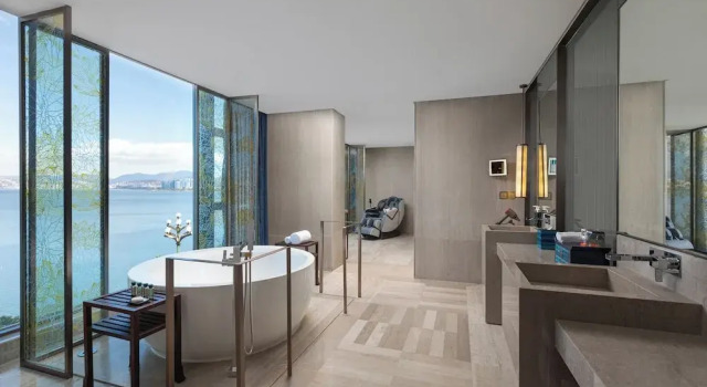 Двухместный номер Luxury Hotel Indigo Dali Erhai by IHG