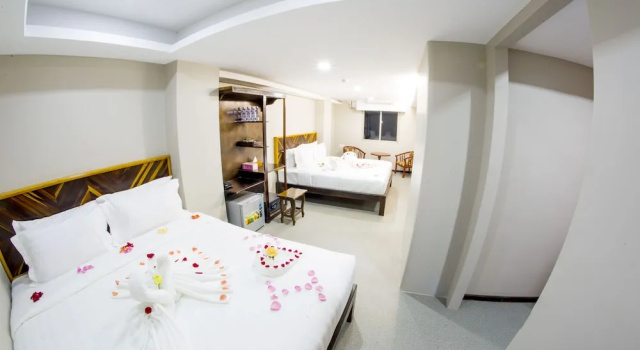 Люкс Tristar Hotel