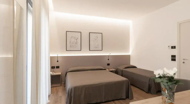 Трёхместный номер Deluxe Renzo Hotel