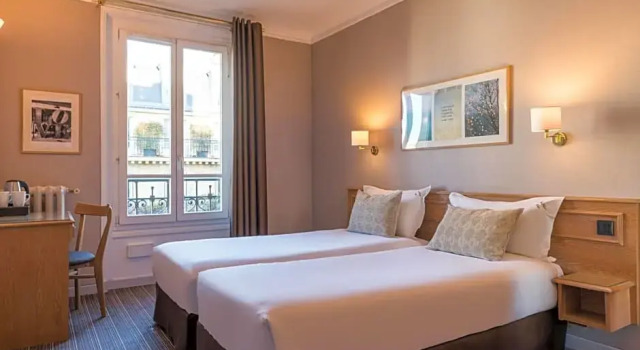 Номер Superior Paris France Hotel