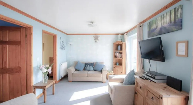 Bluebell Cottage - 2 Bedroom Holiday Home - Bronllys Farm Llanelli, Забронировать Фермерский дом Фермерские дома Гламорган, Фермерский дом