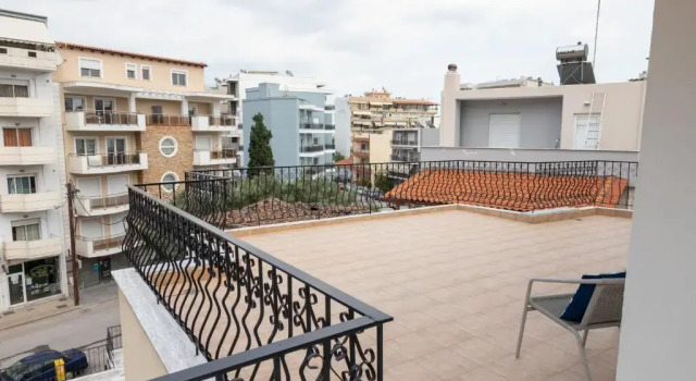 Апартаменты Outstanding Private Apartment Near City Center with Balcony