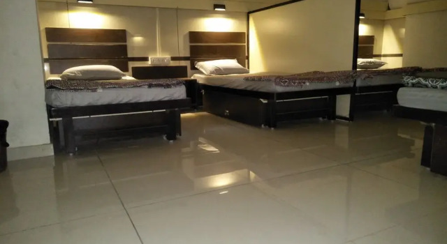 night-halt dormitory