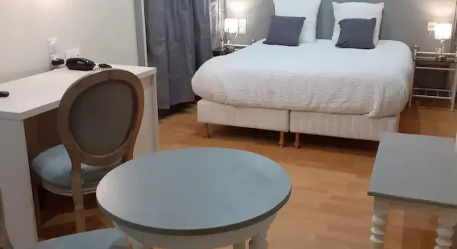 Номер Superior Logis Hôtel Restaurant de lEcu