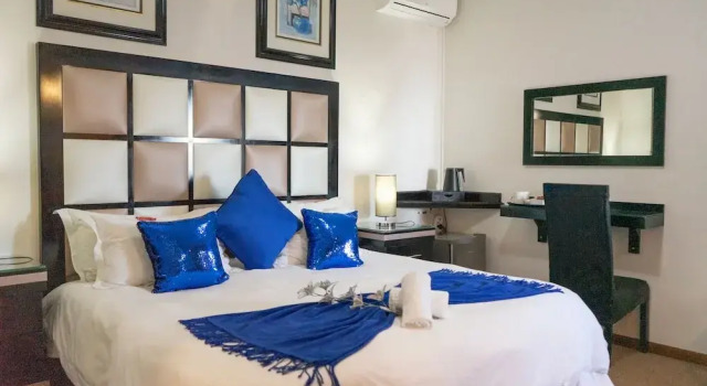 Двухместный номер Standard с балконом Bar-t-nique Guest House
