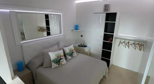 Carlo Apartments