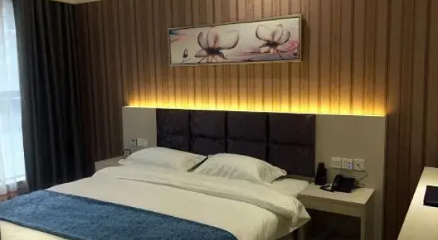 Люкс Deluxe Yingshan Yuewan Hotel
