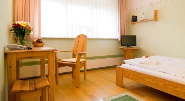 Одноместный номер Standard с видом на сад Hotel Haus Linden