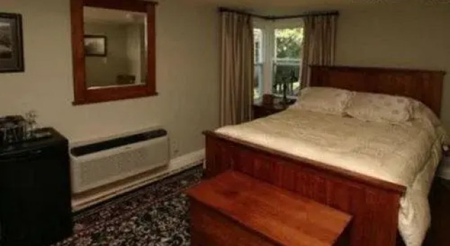 Bayside Inn, Rezervovat Hotel Parry Sound Ontario, poblíž Chippewa III