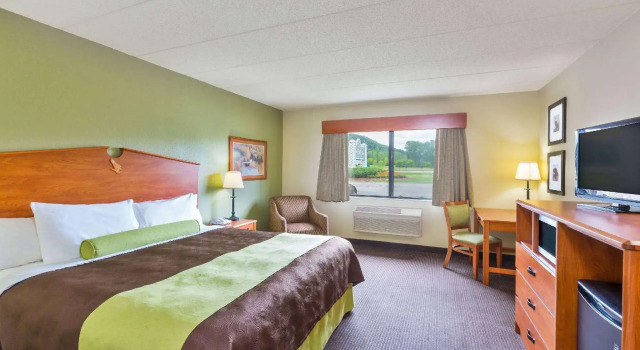 Двухместный номер Standard AmericInn by Wyndham Wabasha