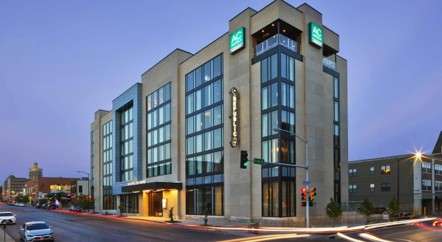 AC Hotel by Marriott Des Moines East Village, Забронировать Отель Де-Мойн Айова, рядом с Des Moines Civic Center