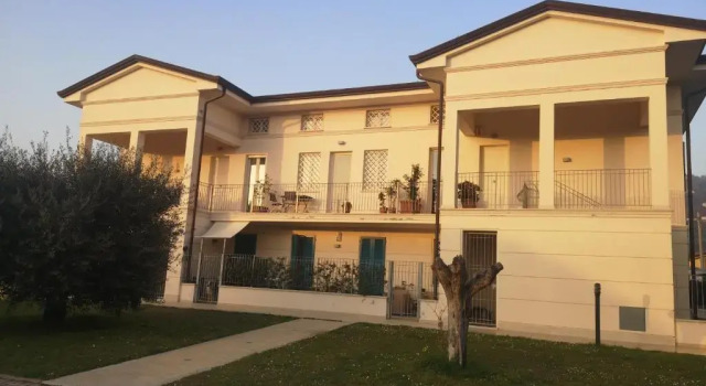 CB House Holiday, Забронировать Отель Пьетрасанта Версилия