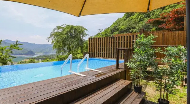 Вилла Penatess Pool Villa
