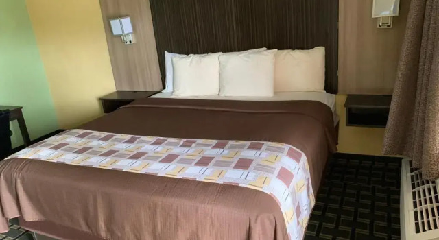 Номер Standard University Manor Inn