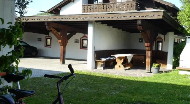 Апартаменты Haus am Kurpark "Ferienwohnung Straßer"