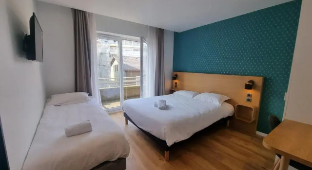 Трёхместный номер Standard Oskar Hotel
