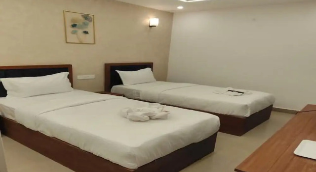 Номер Deluxe Royal Luxe Business Class Hotel